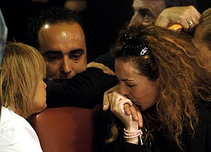 Rocío Carrasco, junto a su compañero, Fidel Albiac, y María Teresa Campos. (Foto: EFE) Rocío Carrasco, junto a su compañero, Fidel Albiac, y María Teresa Campos. (Foto: EFE)