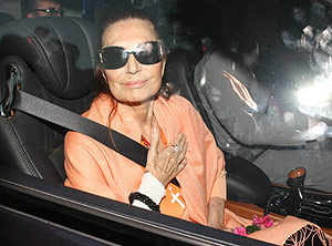 Rocío Jurado, en su primera salida de la Clínica Montepríncipe, el 8 de abril. (Foto: ENFOQUE) Rocío Jurado, en su primera salida de la Clínica Montepríncipe, el 8 de abril. (Foto: ENFOQUE)